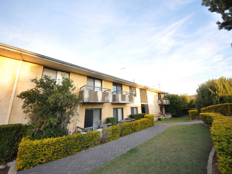 2/30 Lorraine Place, Hamilton Hill WA 6163