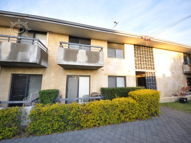 2/30 Lorraine Place, Hamilton Hill WA 6163