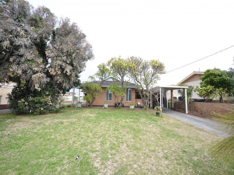 41 Beach Road, Coogee WA 6166