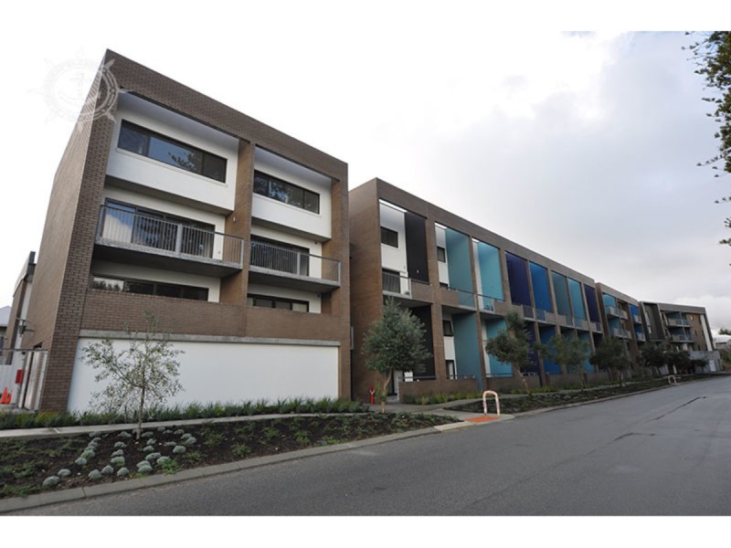 59 Breaksea Drive, North Coogee WA 6163