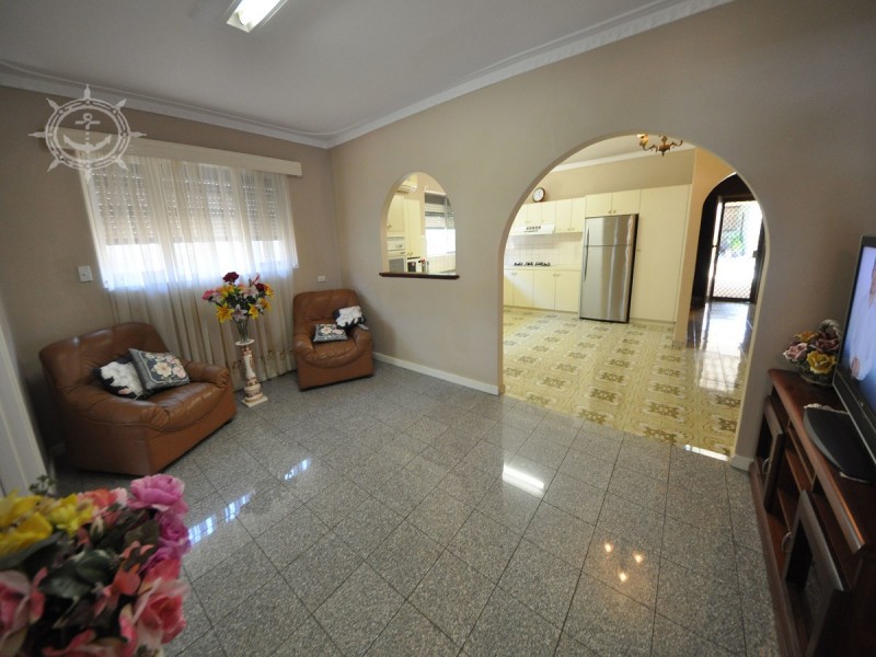 38 York Street, Beaconsfield WA 6162