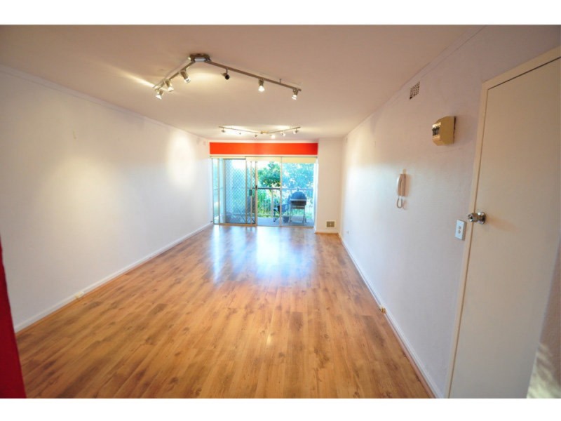 5/2 Pengilly Road, Orelia WA 6167