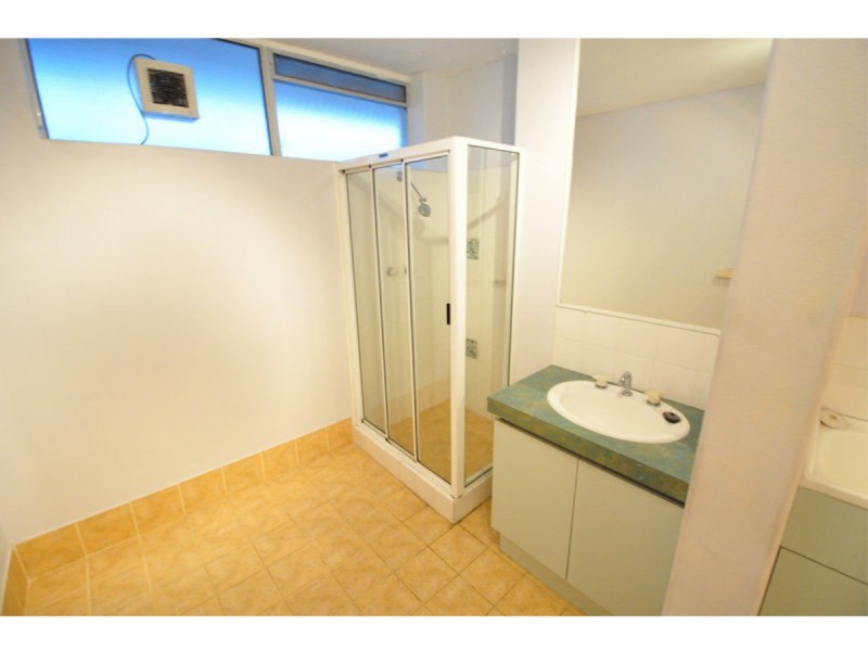 5/2 Pengilly Road, Orelia WA 6167