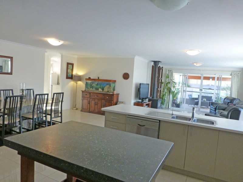 52 Cherry Hill Circle, Dunsborough WA 6281