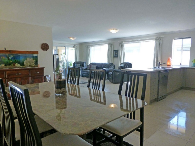 52 Cherry Hill Circle, Dunsborough WA 6281