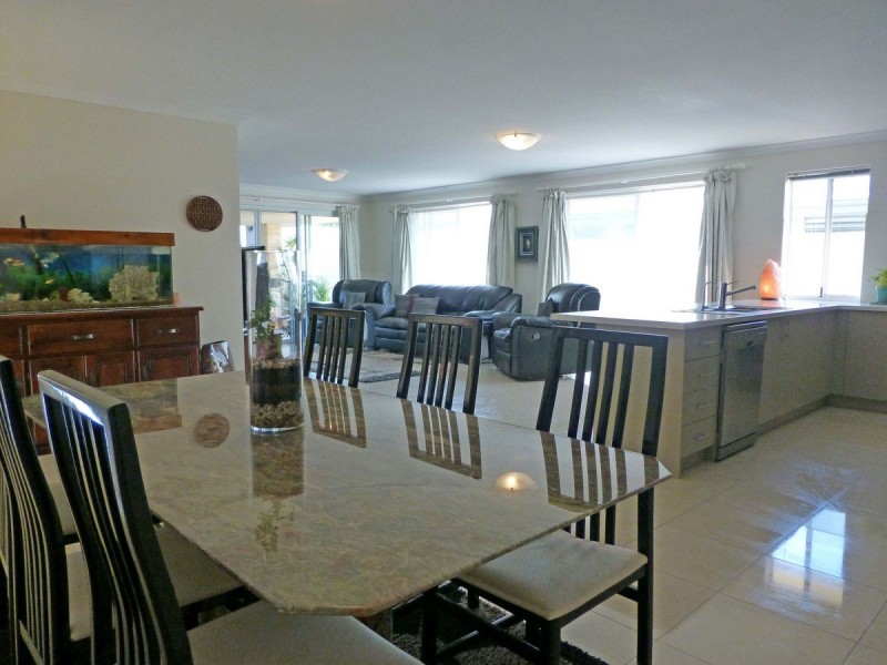 52 Cherry Hill Circle, Dunsborough WA 6281