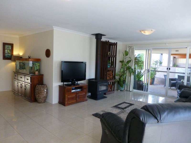 52 Cherry Hill Circle, Dunsborough WA 6281