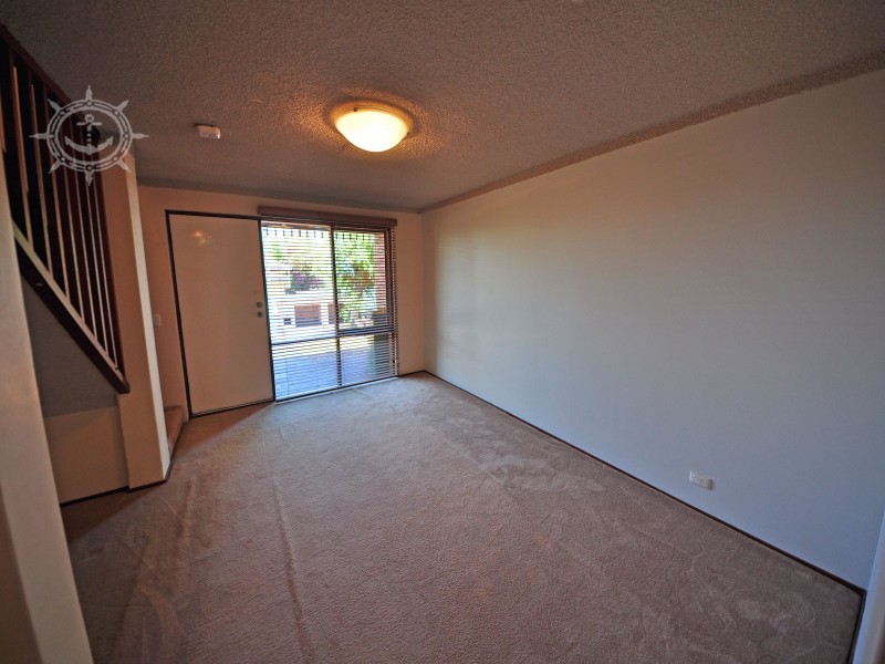 2/10 Stirling Street, Fremantle WA 6160