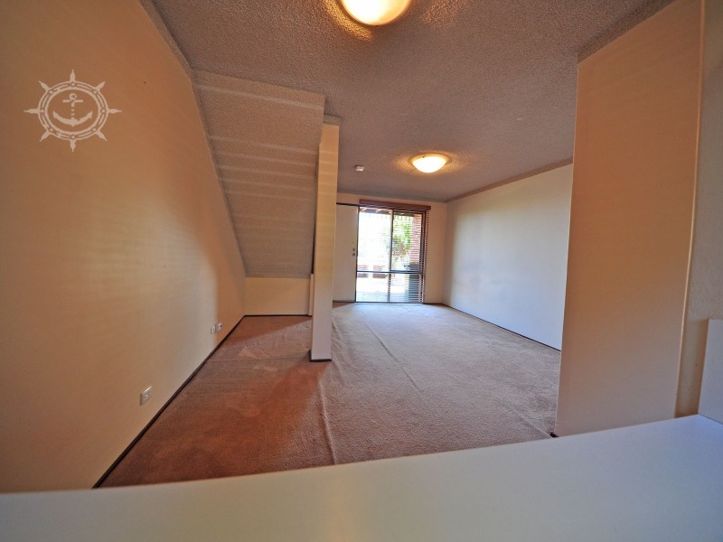 2/10 Stirling Street, Fremantle WA 6160