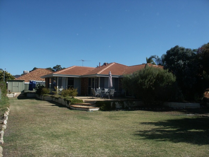 12 Watercress Gardens, Spearwood WA 6163