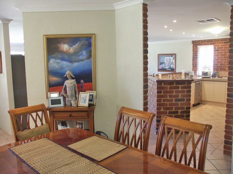 12 Watercress Gardens, Spearwood WA 6163