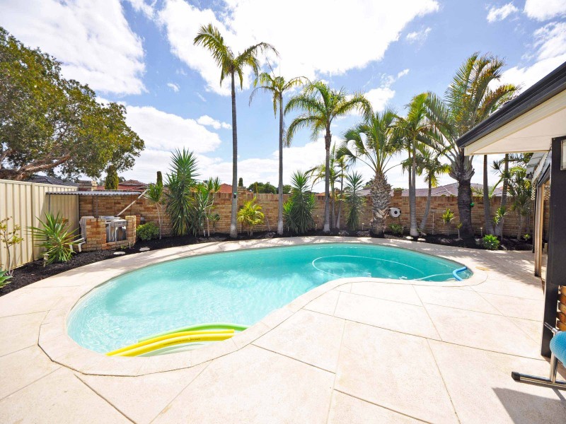 62 Aitken Drive, Winthrop WA 6150