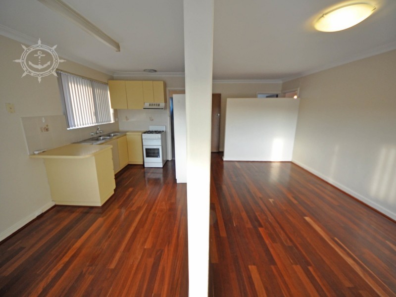 6B Deering Street, Beaconsfield WA 6162