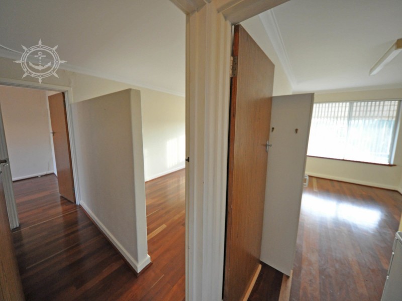 6B Deering Street, Beaconsfield WA 6162