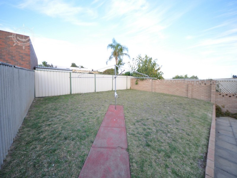 6B Deering Street, Beaconsfield WA 6162