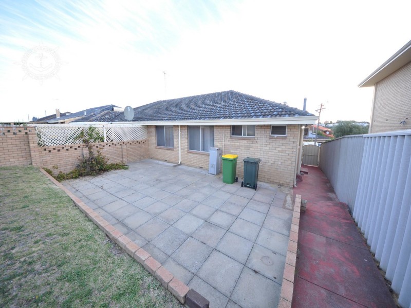 6B Deering Street, Beaconsfield WA 6162