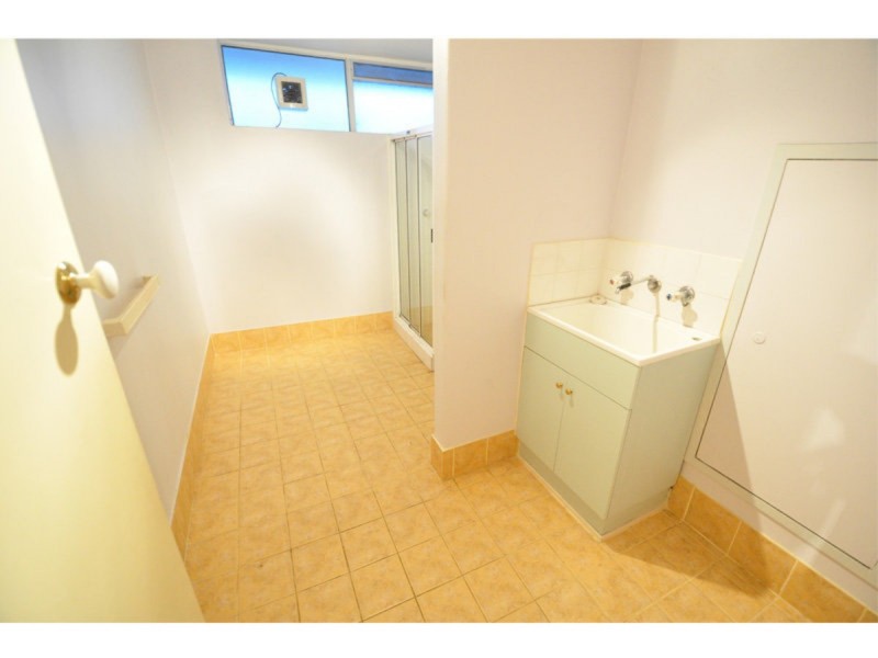 5/2 Pengilly Road, Orelia WA 6167