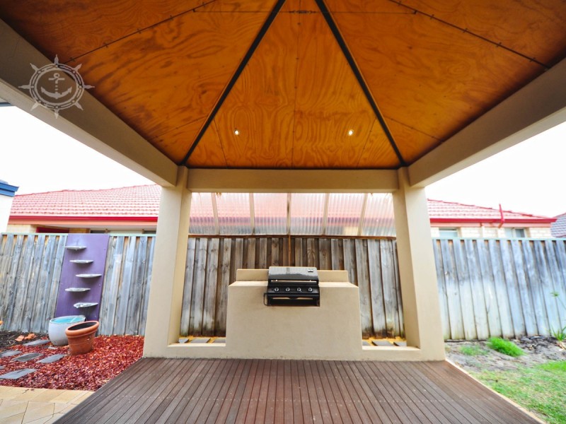 6 Audley Place, Canning Vale WA 6155