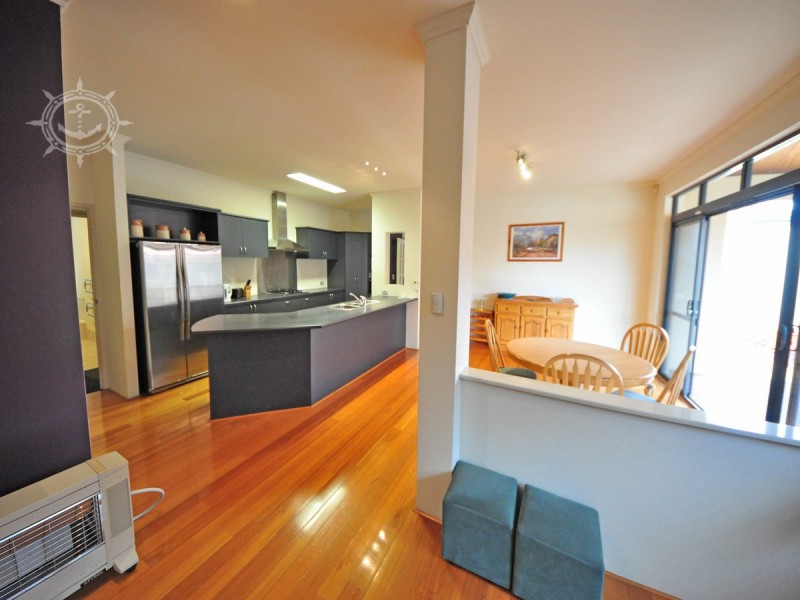 6 Audley Place, Canning Vale WA 6155