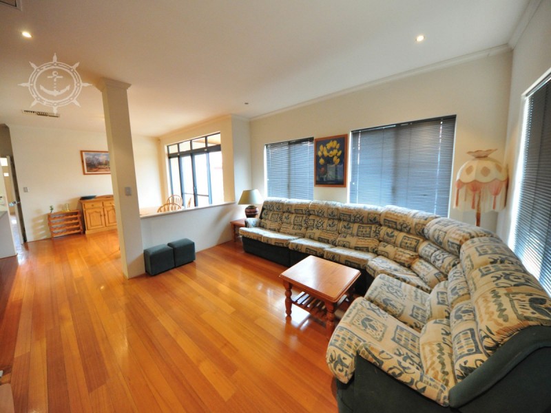 6 Audley Place, Canning Vale WA 6155