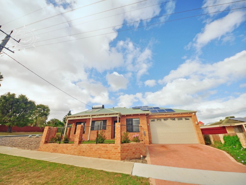 17a Michael Street, Beaconsfield WA 6162