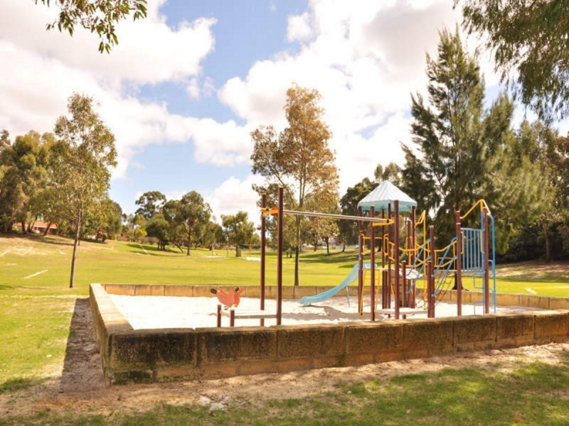 3 Morgan Place, Bibra Lake WA 6163