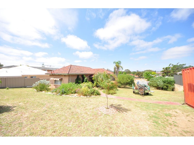 10 Southend Road, Hamilton Hill WA 6163