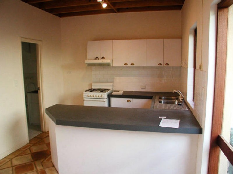 2/100 Stirling Highway, North Fremantle WA 6159