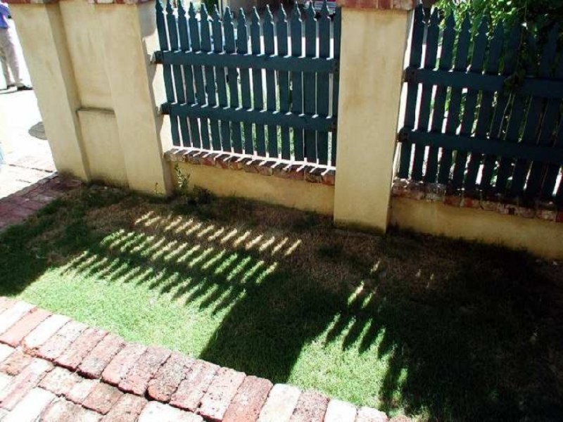 2/100 Stirling Highway, North Fremantle WA 6159