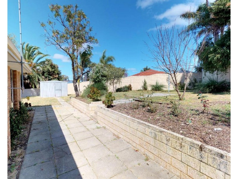 15 Tait Place, Coolbellup WA 6163
