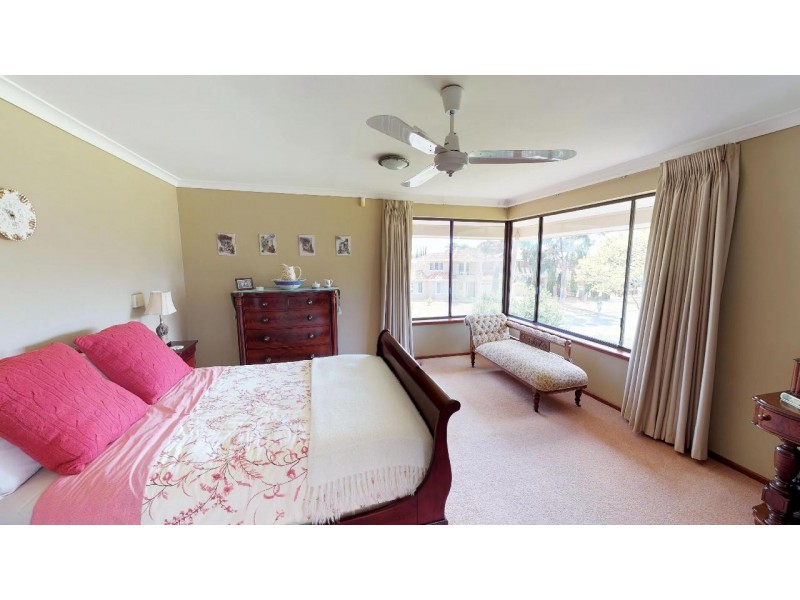18 Paterson Gardens, Winthrop WA 6150