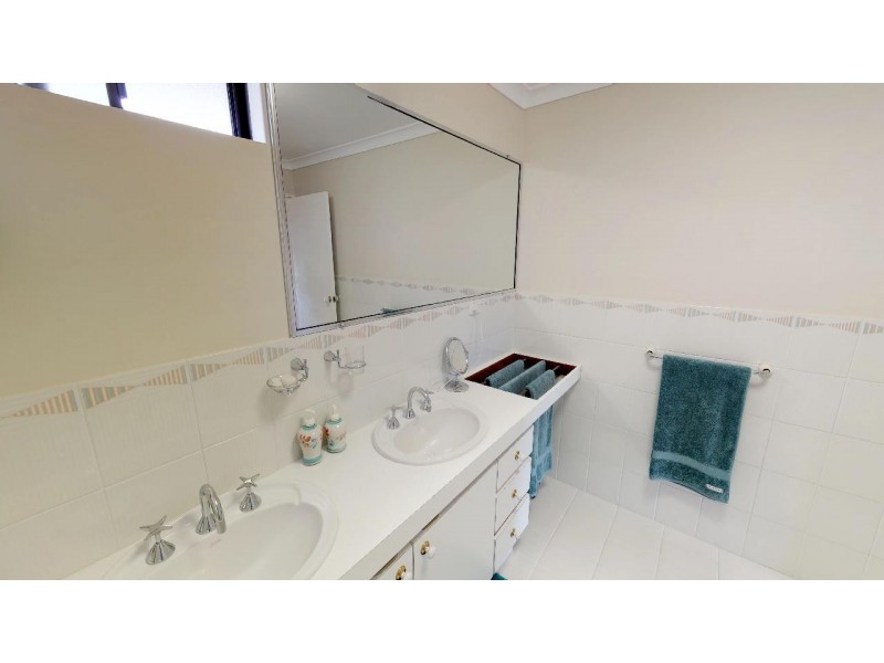 18 Paterson Gardens, Winthrop WA 6150