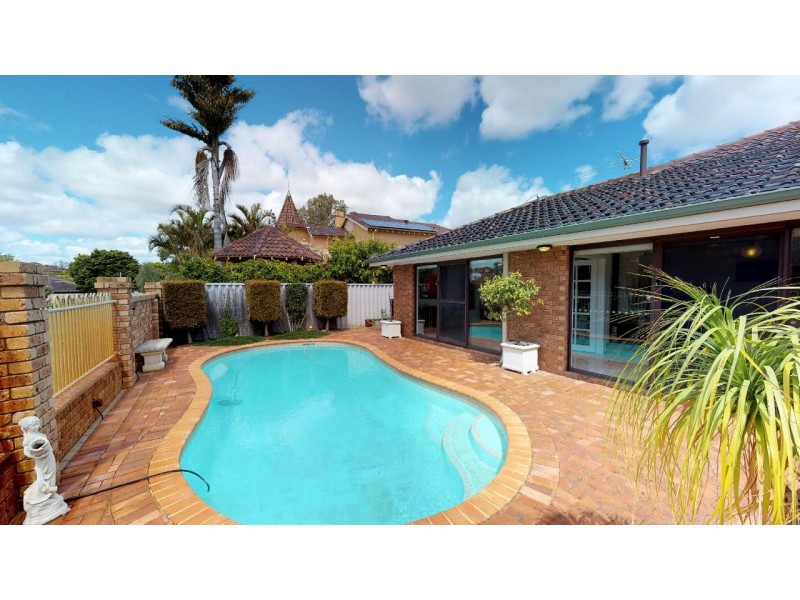 18 Paterson Gardens, Winthrop WA 6150