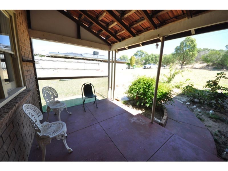 10 Southend Road, Hamilton Hill WA 6163