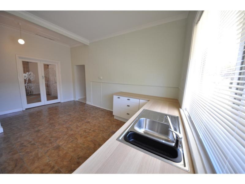 10 Southend Road, Hamilton Hill WA 6163