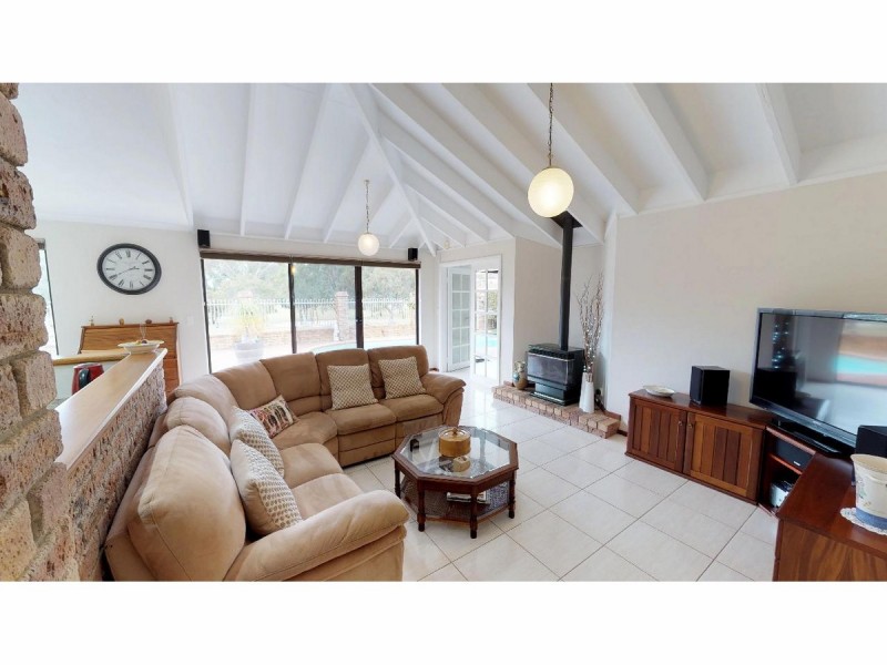 18 Paterson Gardens, Winthrop WA 6150