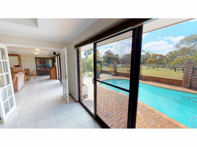 18 Paterson Gardens, Winthrop WA 6150