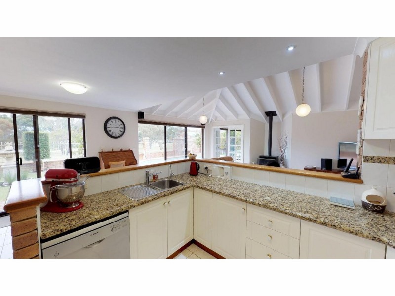 18 Paterson Gardens, Winthrop WA 6150