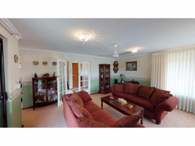 18 Paterson Gardens, Winthrop WA 6150
