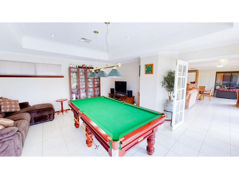 18 Paterson Gardens, Winthrop WA 6150