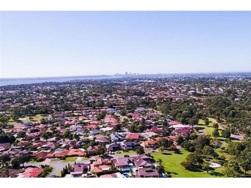 18 Paterson Gardens, Winthrop WA 6150