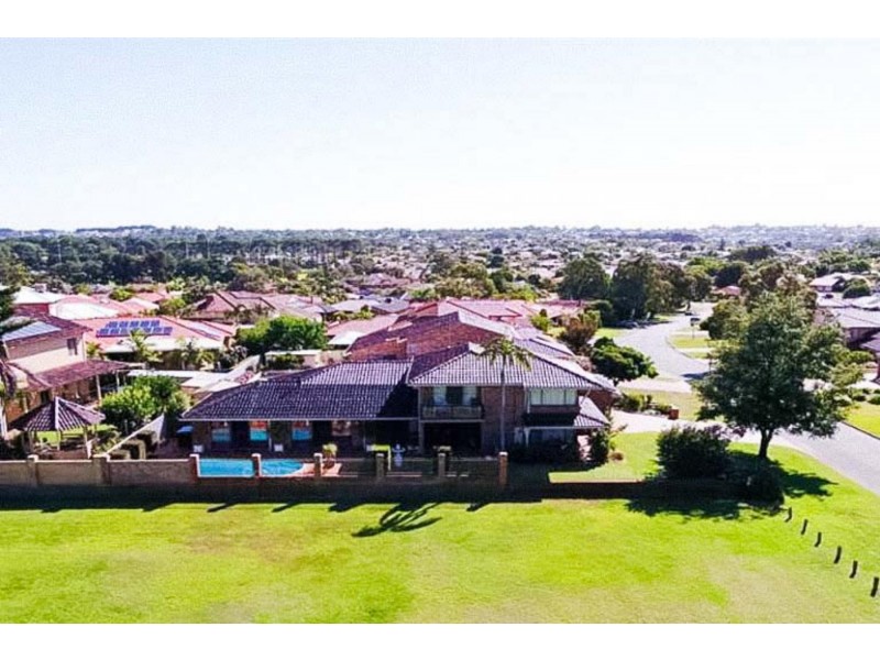 18 Paterson Gardens, Winthrop WA 6150