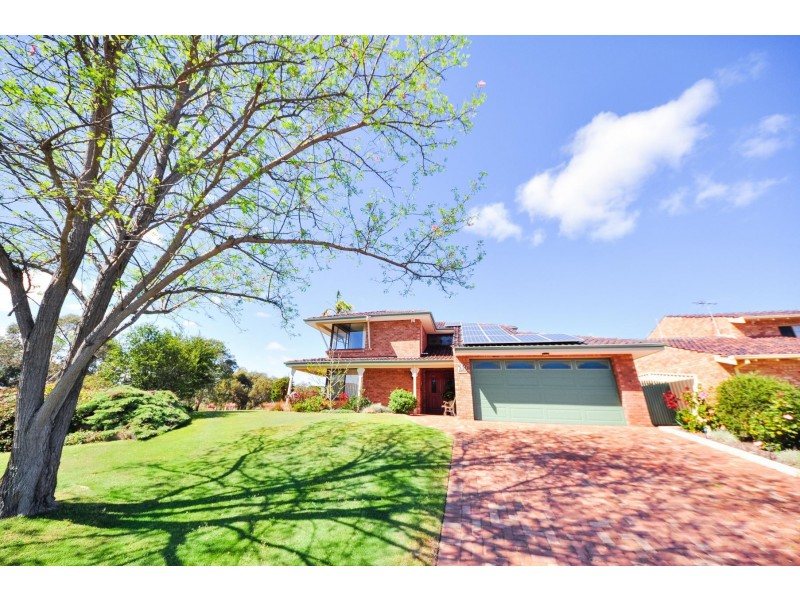 18 Paterson Gardens, Winthrop WA 6150