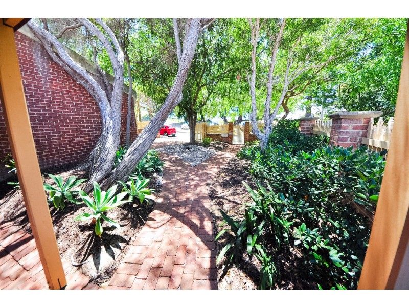 37 Swanbourne Street, Fremantle WA 6160