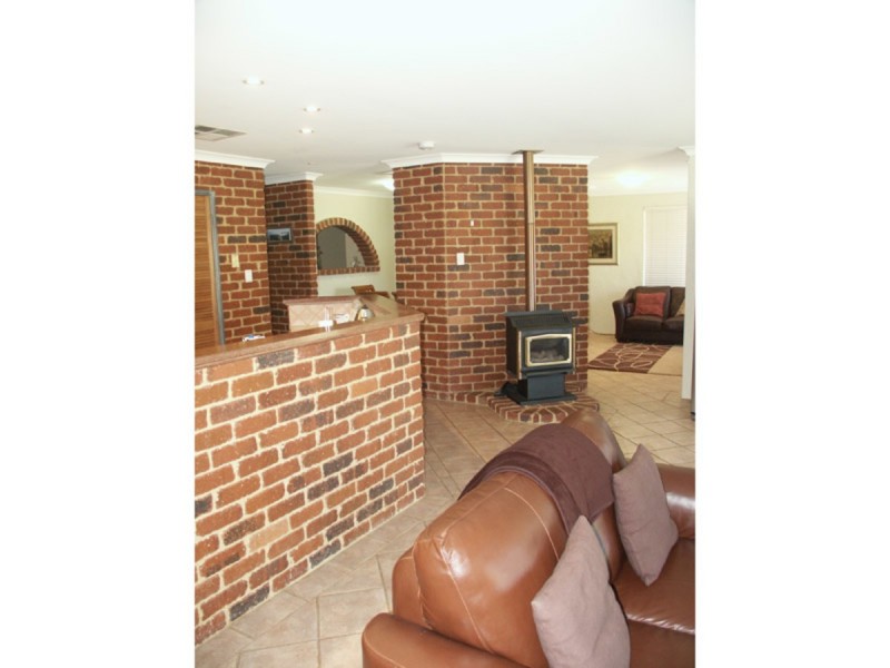 12 Watercress Gardens, Spearwood WA 6163