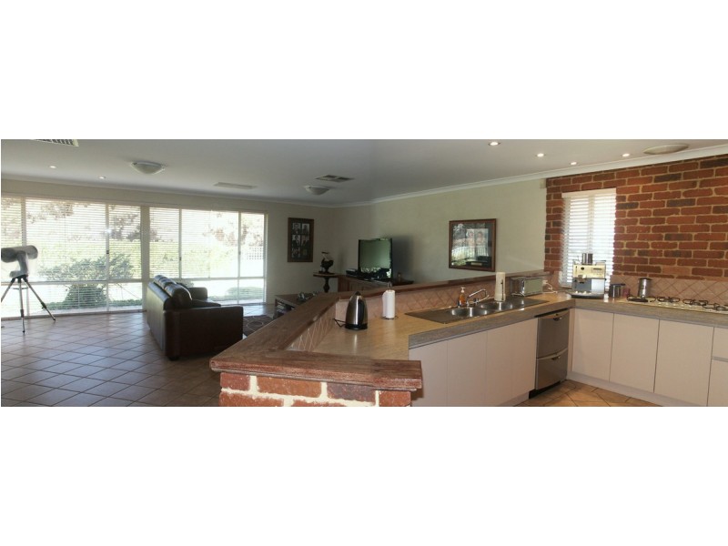 12 Watercress Gardens, Spearwood WA 6163