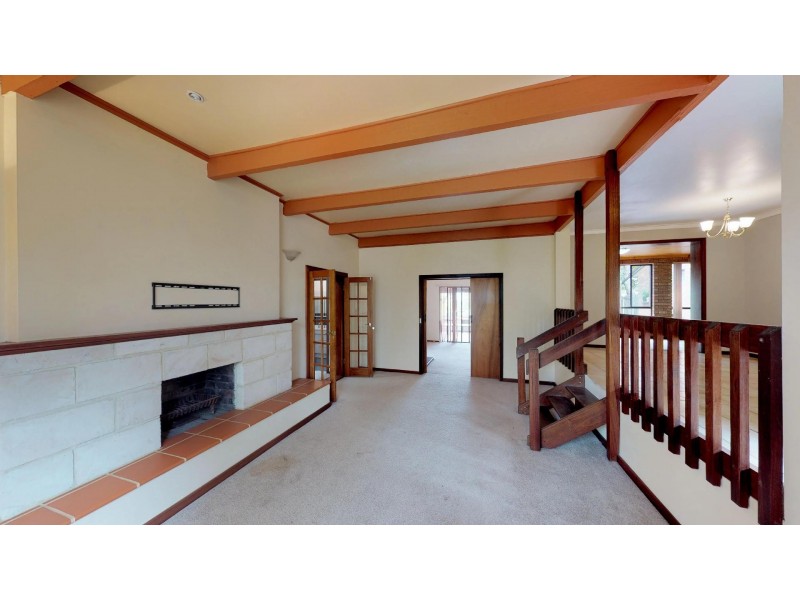 186 Henderson Road, Munster WA 6166