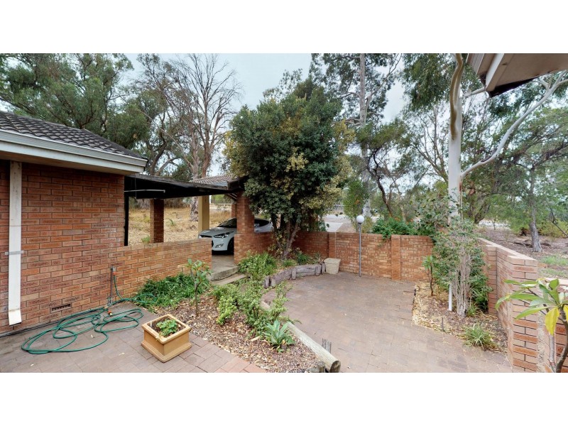 186 Henderson Road, Munster WA 6166