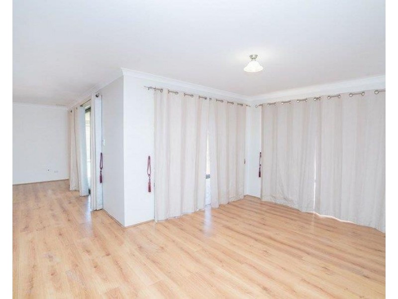 32 Cheltenham Loop, Bertram WA 6167