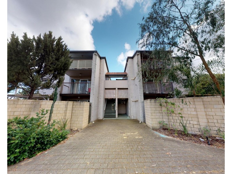 5/2 Pengilly Road, Orelia WA 6167